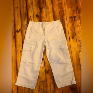 American Eagle Capri Cargo pants - size 8